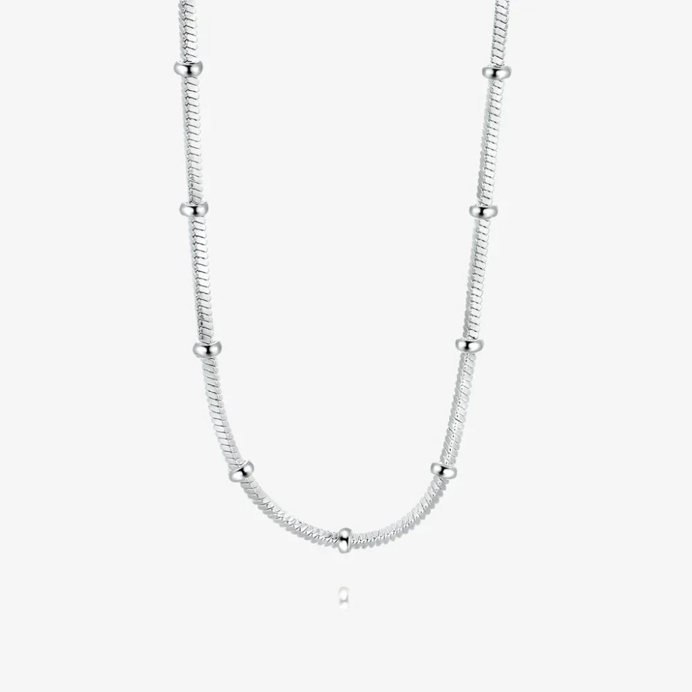 Collier Espace Entrelacé