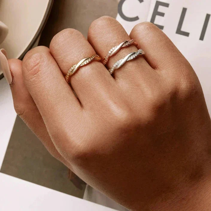 Δαχτυλίδι Sparkling Twisted Band